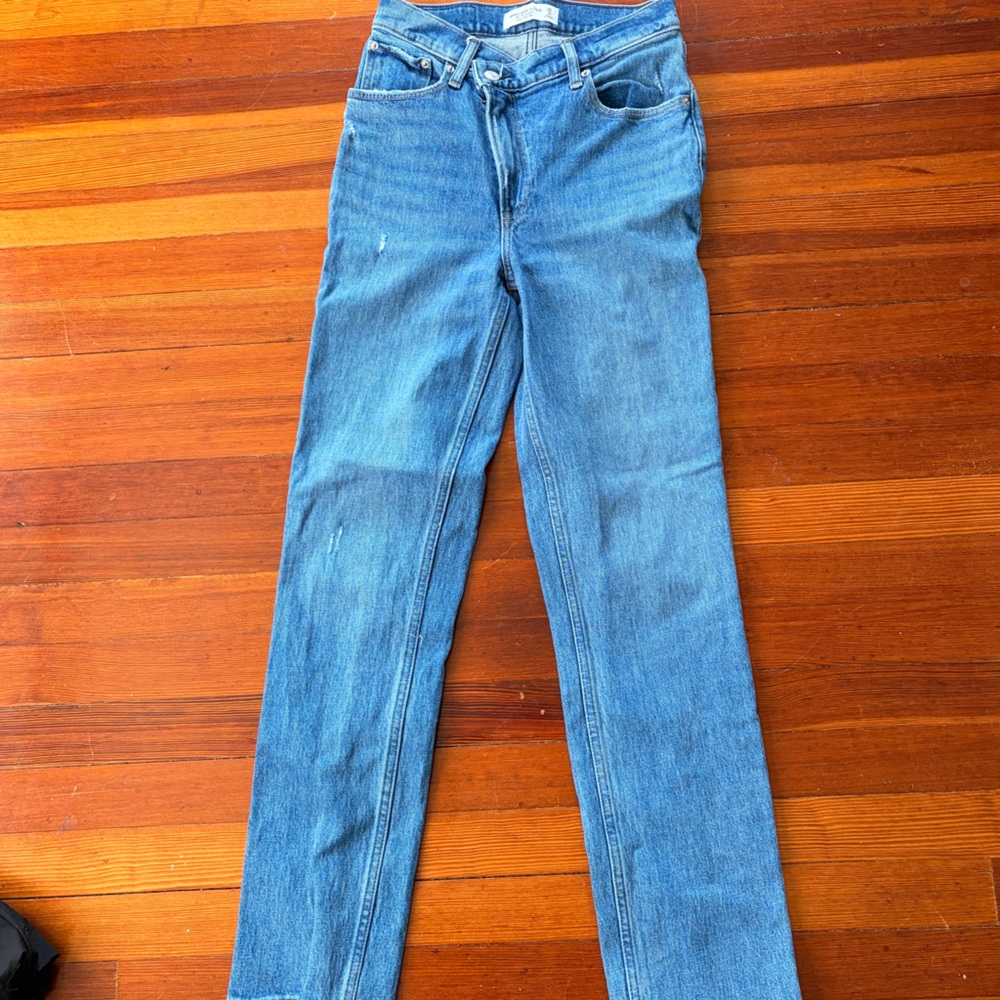 Abercrombie & Fitch The 90s Straight Ultra High Rise Jeans - Blue